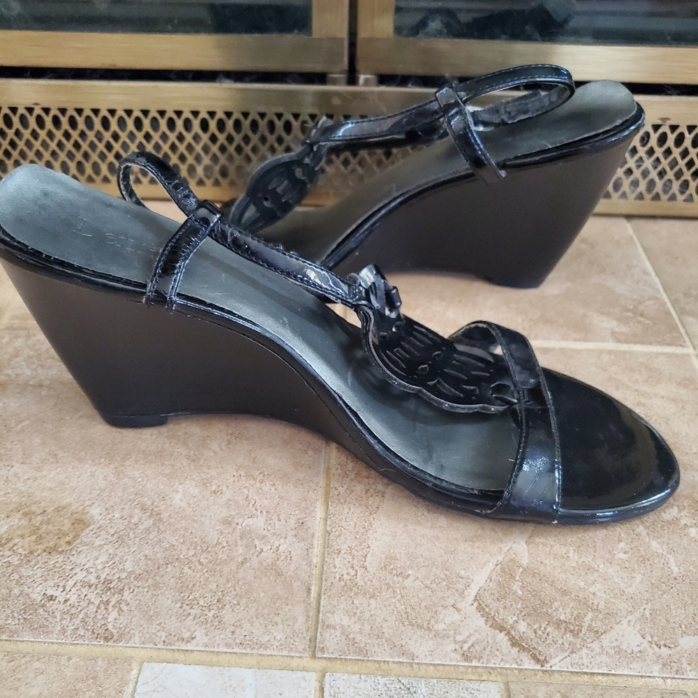 Dexter Wedge Heels